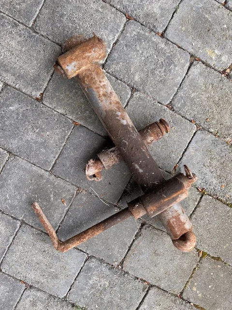 Hitch and lifting straps Massey Ferguson 35 — photo 2